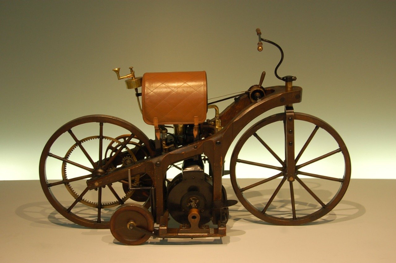 Conhe a A Primeira Moto Feita Da Hist ria Revista Repara o Automotiva Conhe a A Primeira Moto Feita Da Hist ria Revista Repara o Automotiva